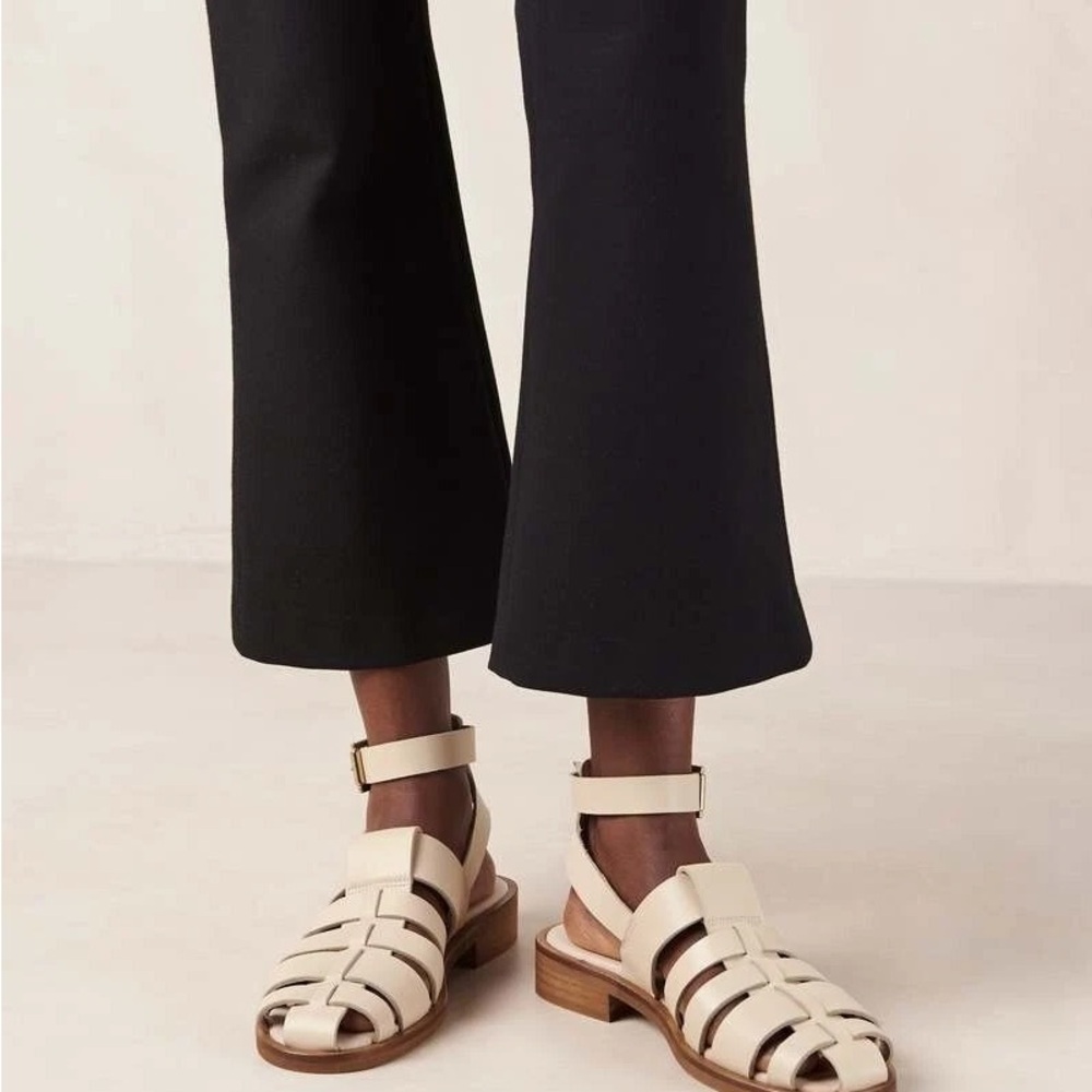 (NWT original box) ALOHAS Cream Perry Fisherman Sandal